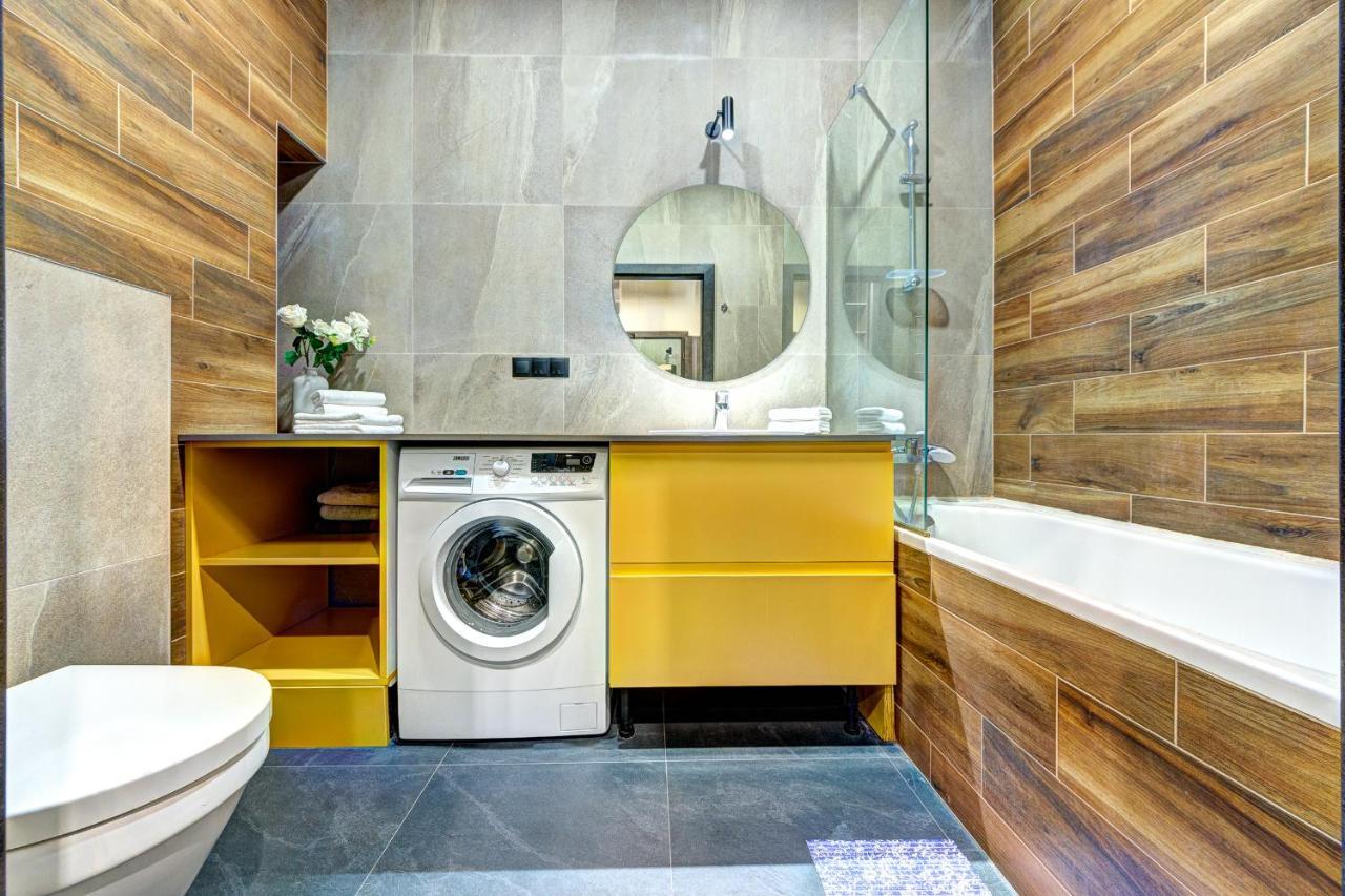 Apartment On The Street. Evgeniya Konovalets, 36B Kyiv Exterior foto